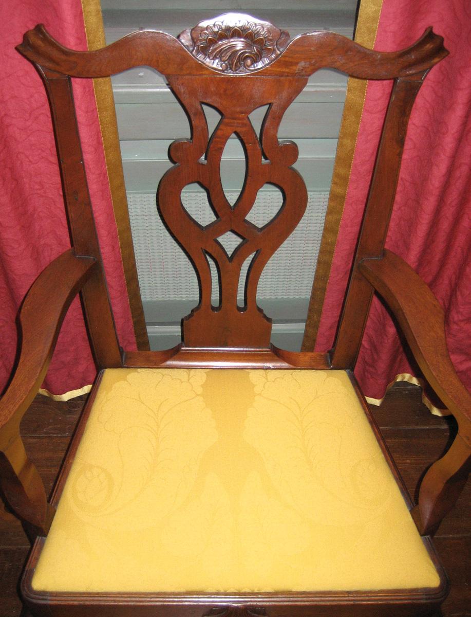 1957.0531 armchair with 1984.0638.003 view 2
