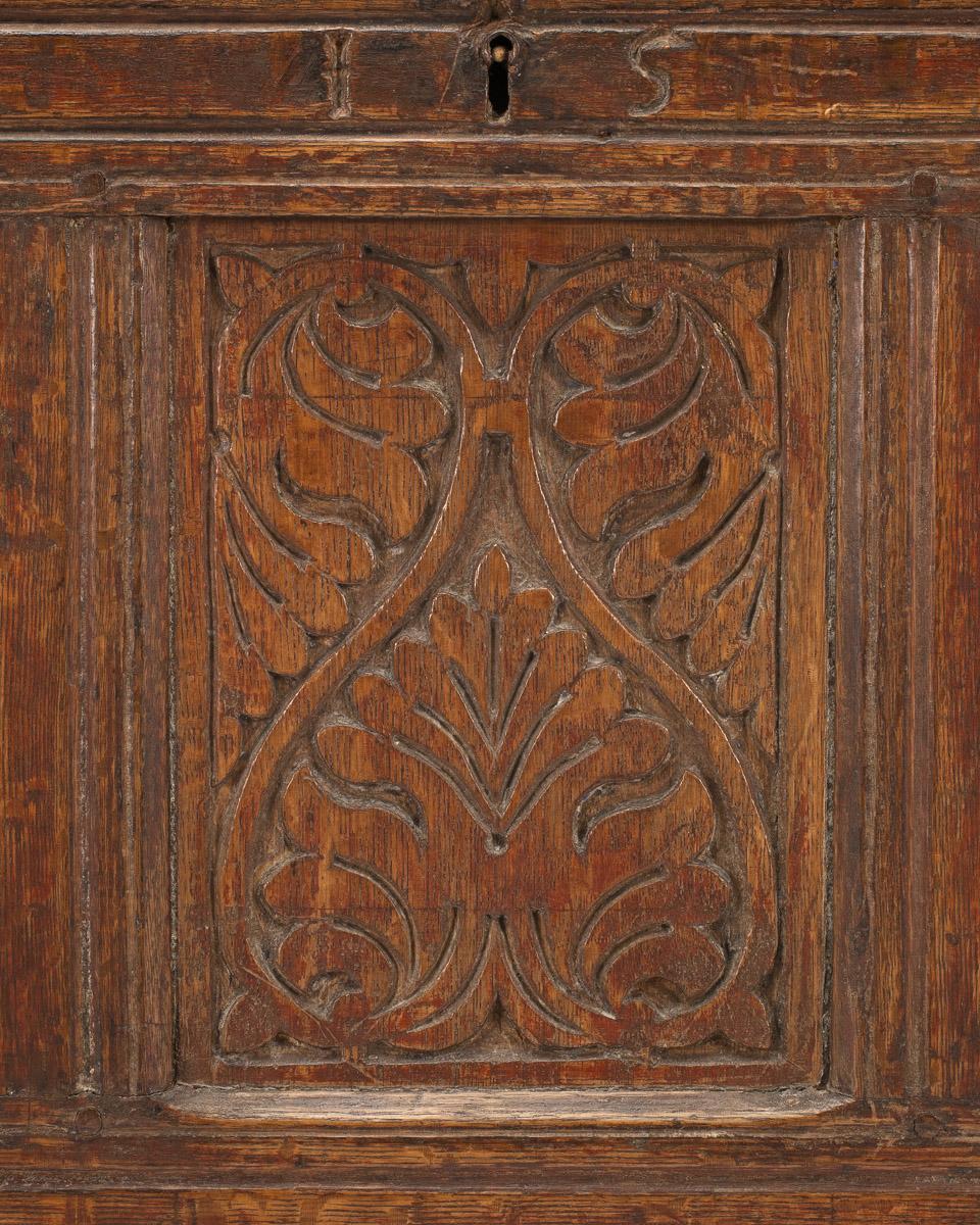 1957.0539 Chest (detail 3)