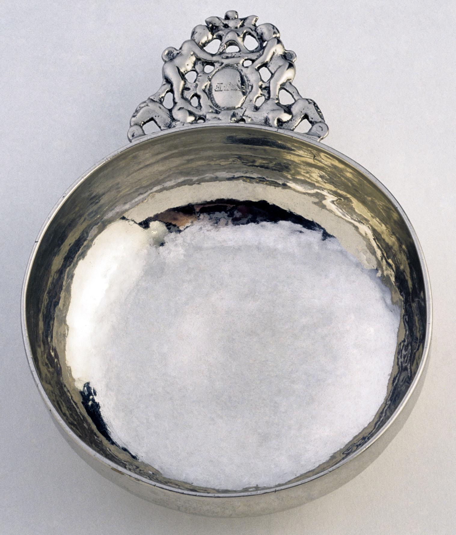 1957.0544 Porringer