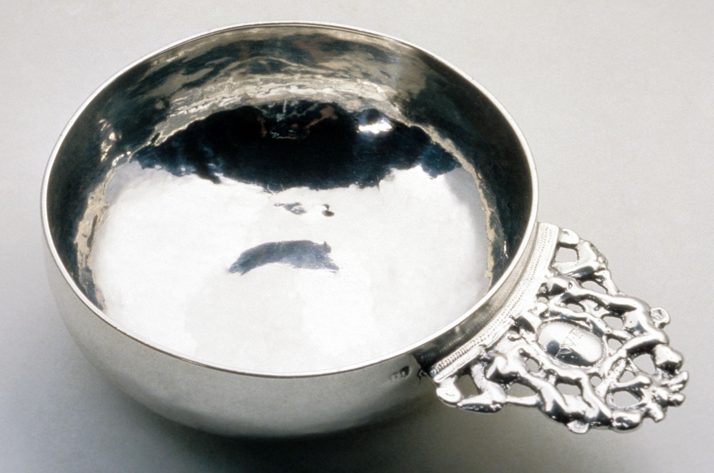 1957.0544 Porringer, view 2