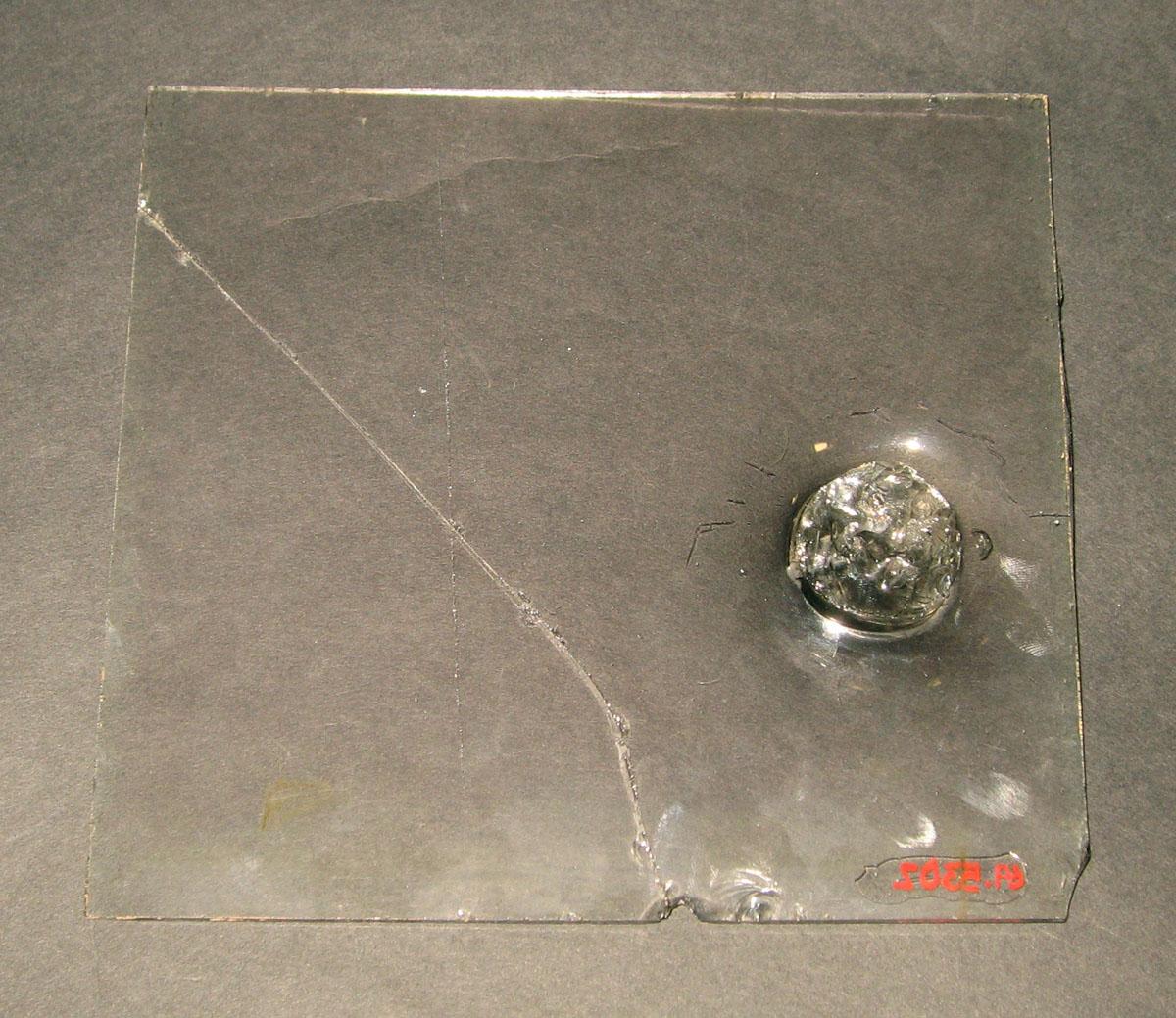 1969.5302 Glass window pane