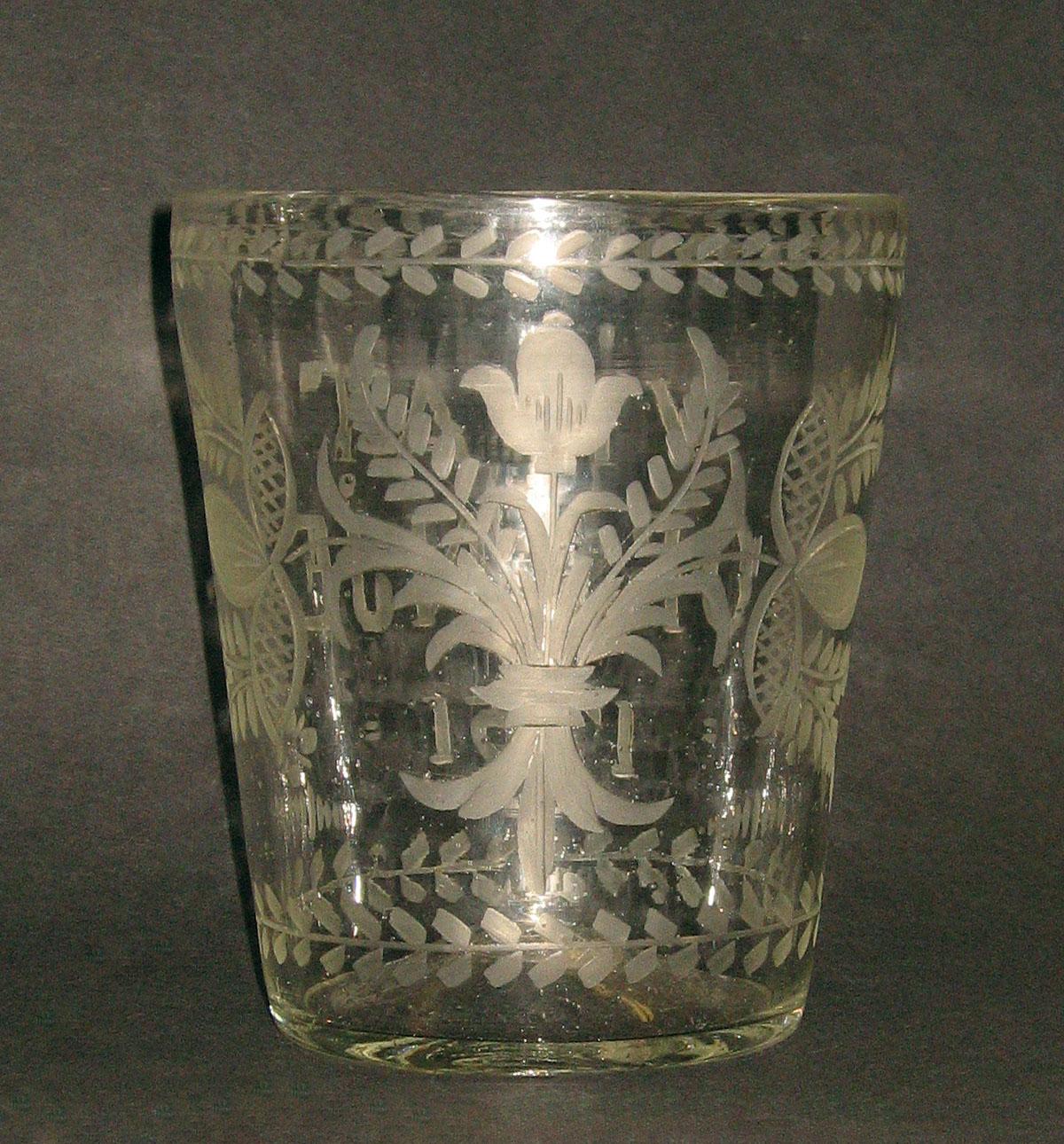 1969.5307 Glass tumbler (reverse)
