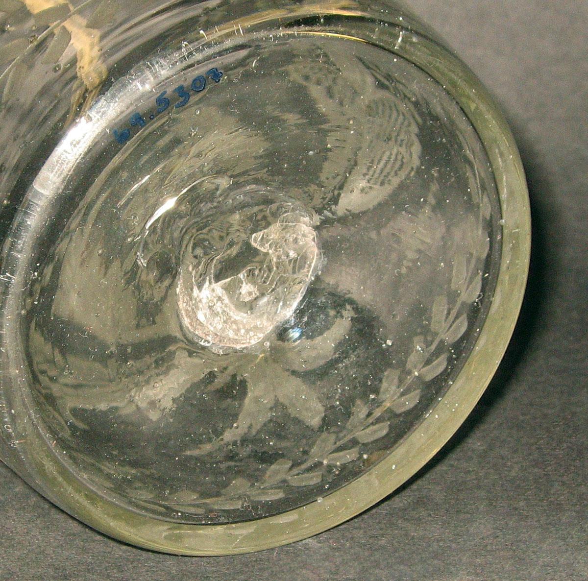 1969.5307 Glass tumbler (underside)