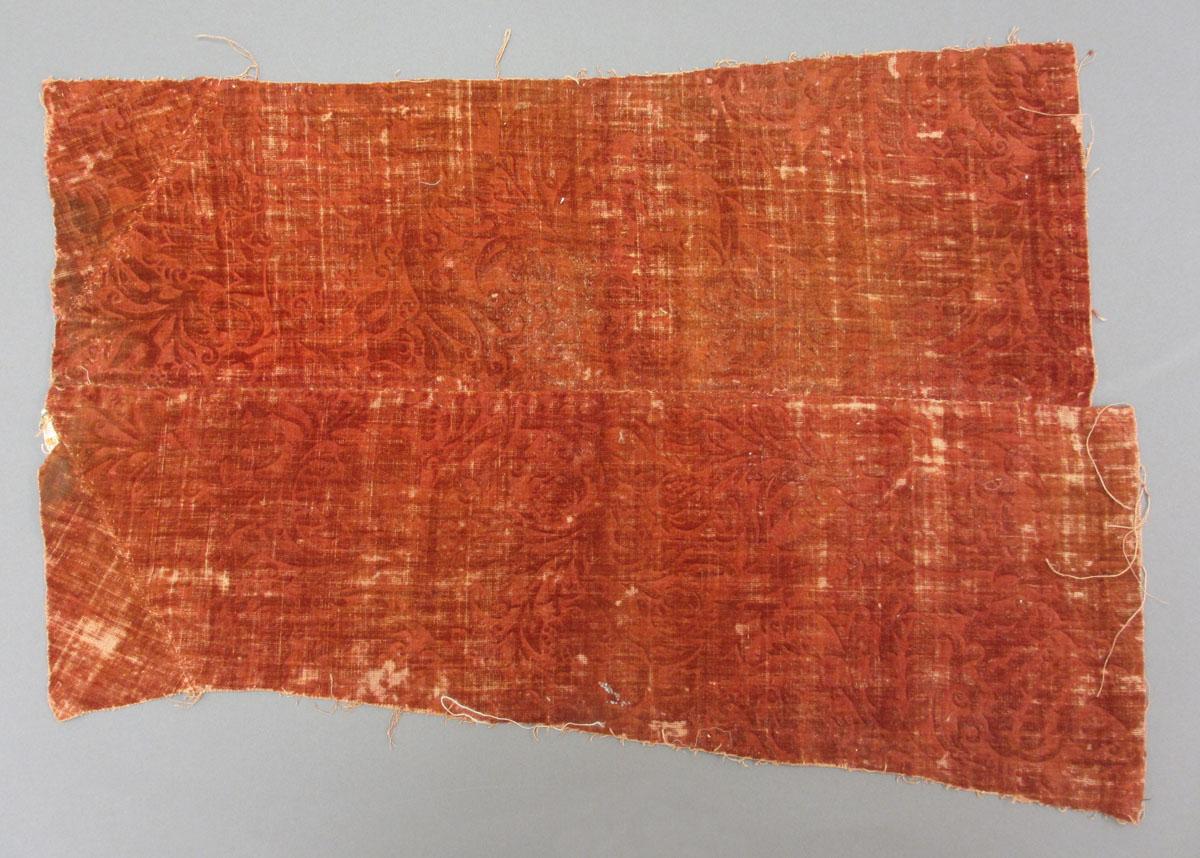 1969.5335 Textile, velvet obverse