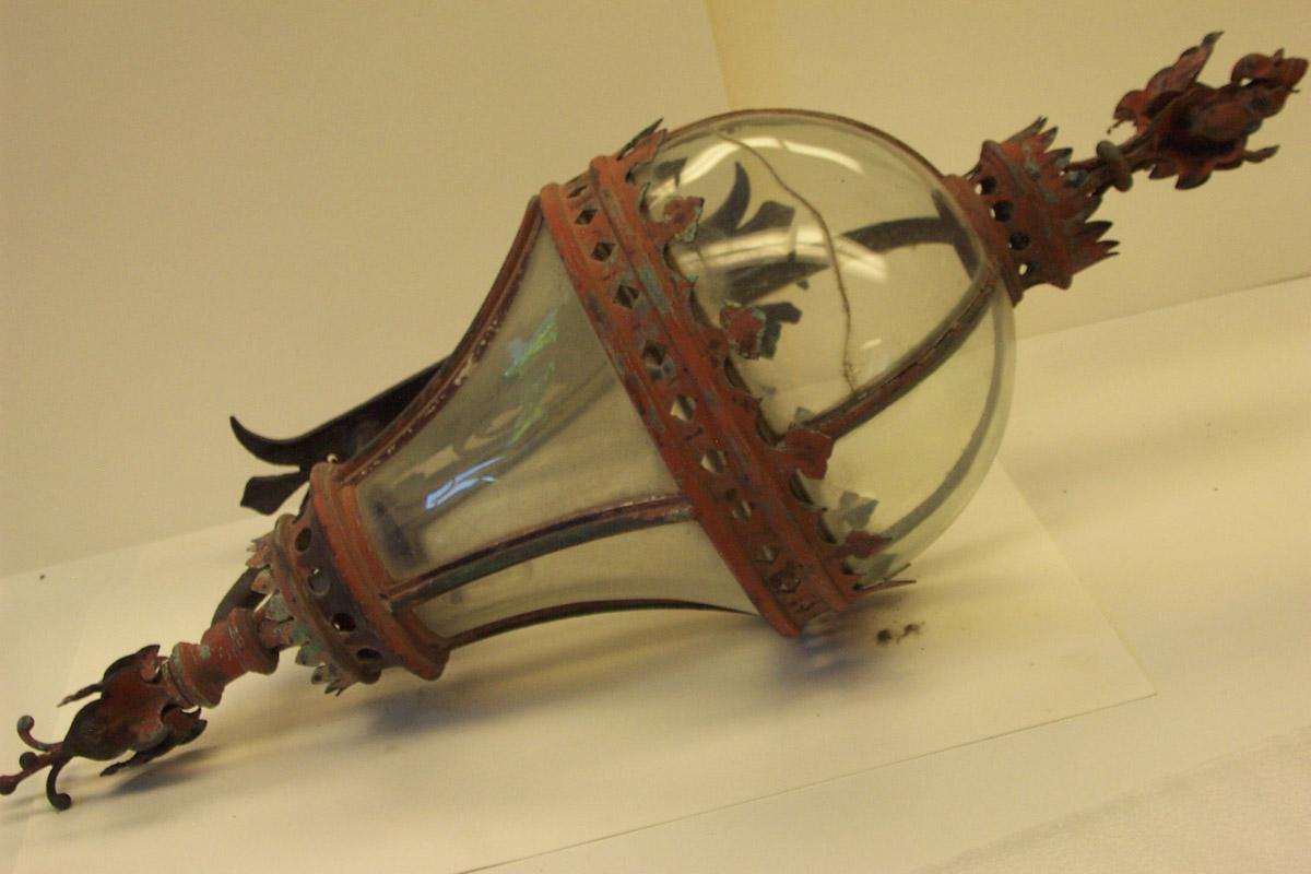 1969.5370.001 Sconce
