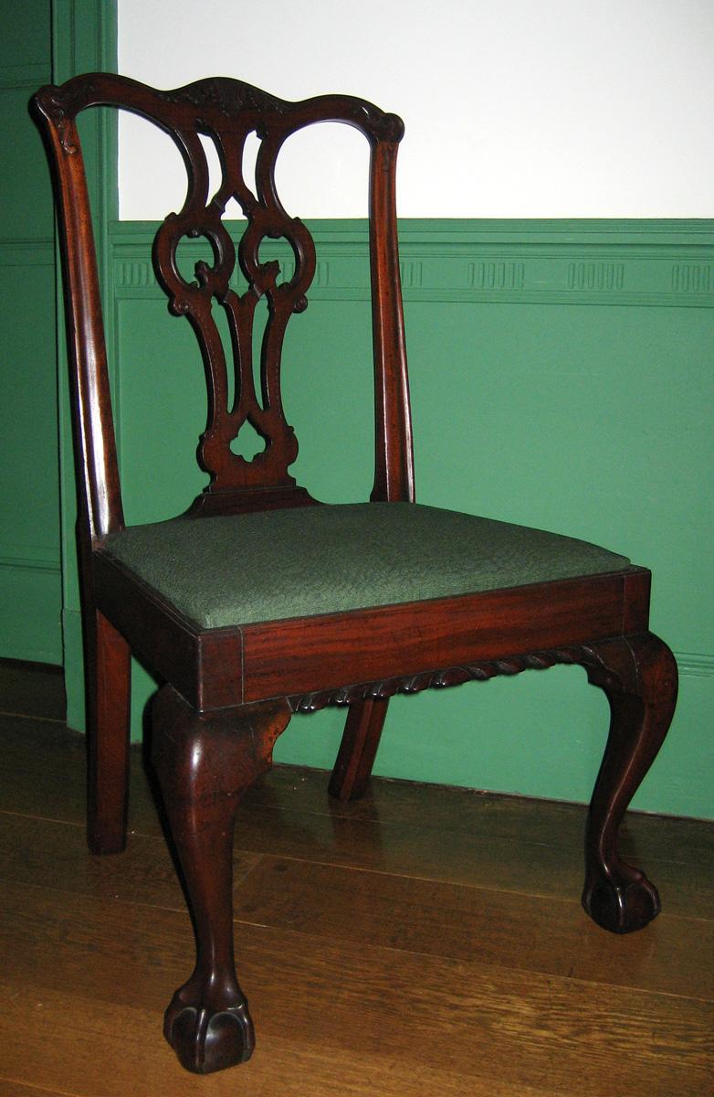 1952.0244.002 Chair view 1