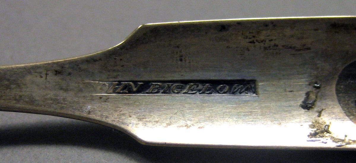 1970.0028 Silver Tongs mark 1