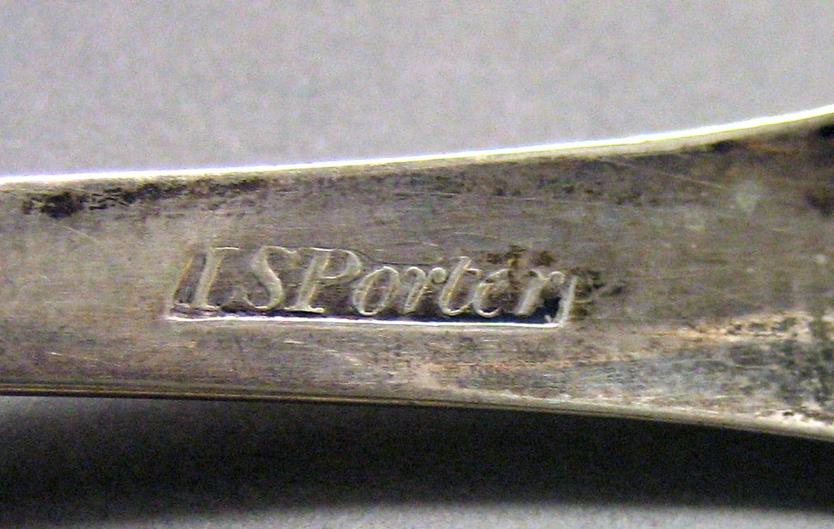 1970.0029 Silver Tongs mark 1