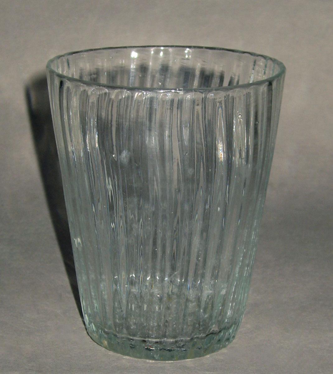 1970.0041 Glass tumbler