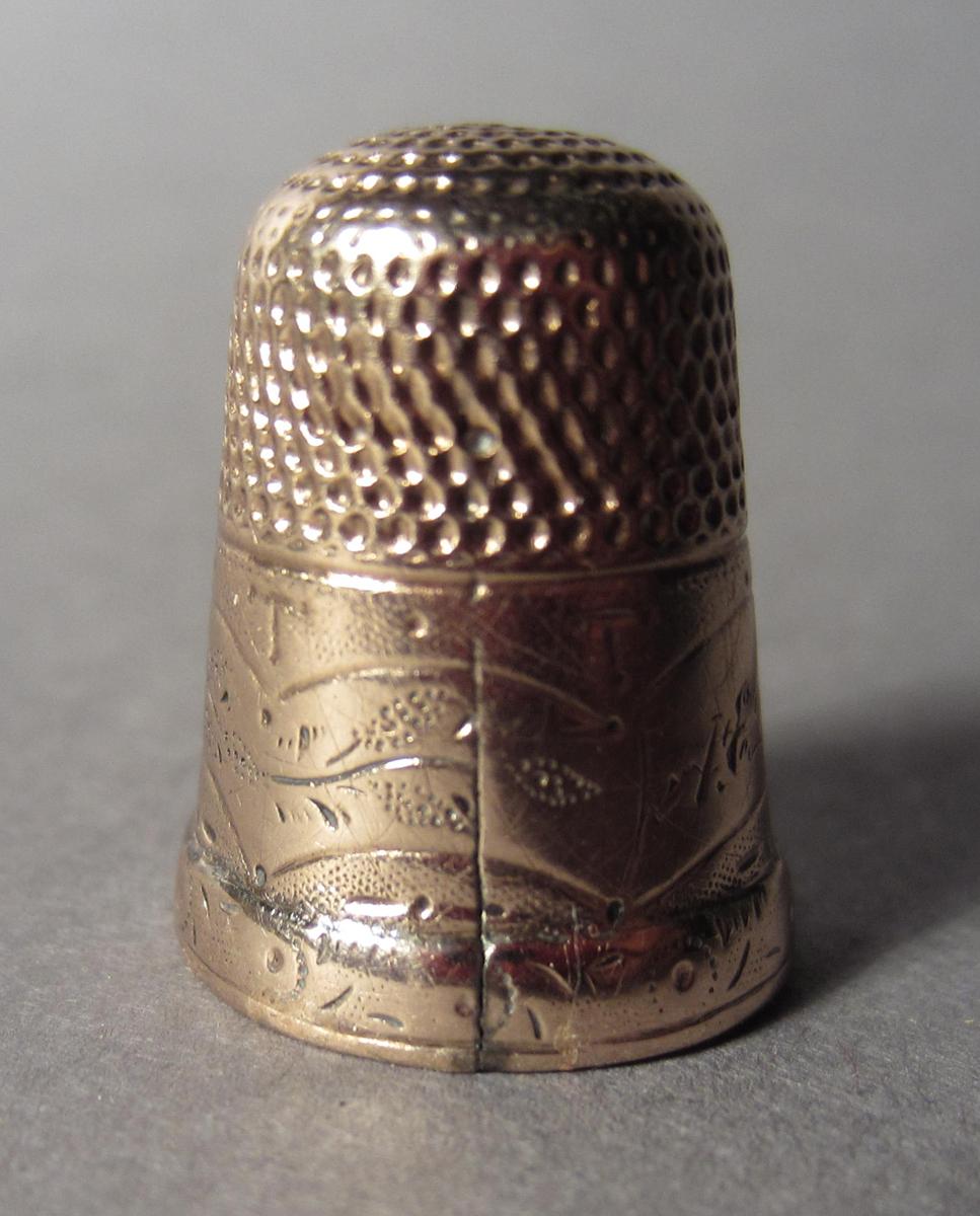 1970.0053 Thimble, View 2