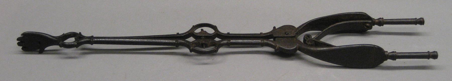 1970.0059 Tongs