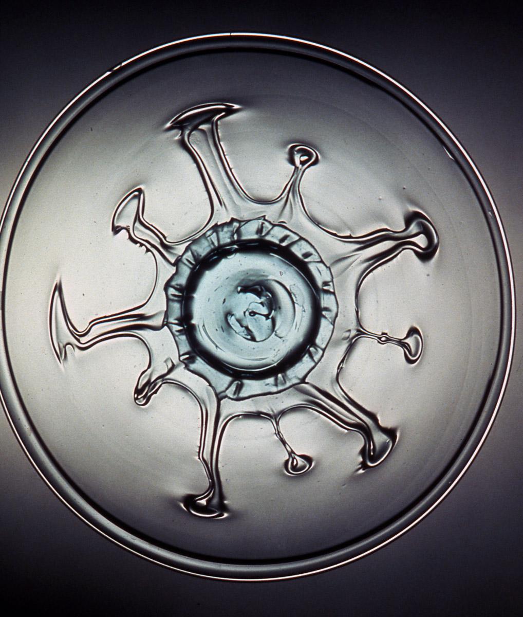 1970.0083 Glass bowl (underside)