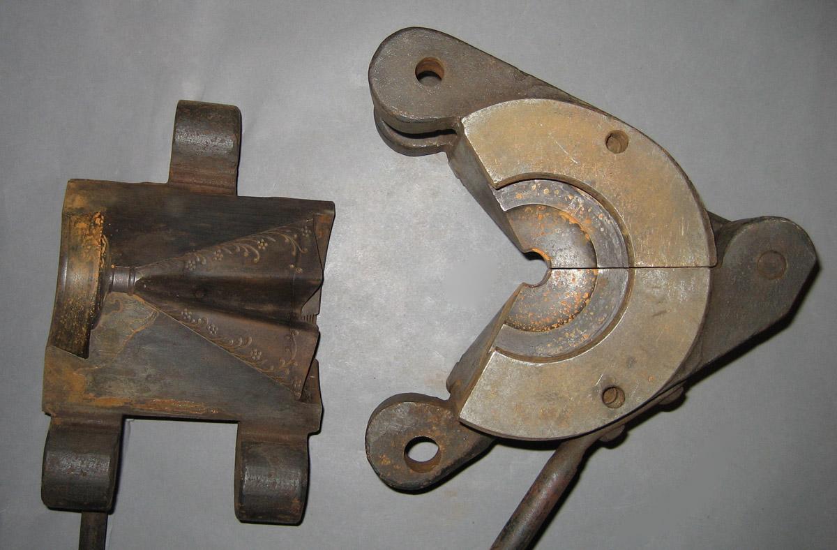 1970.0086.017 B Tool (for Metals) (detail)