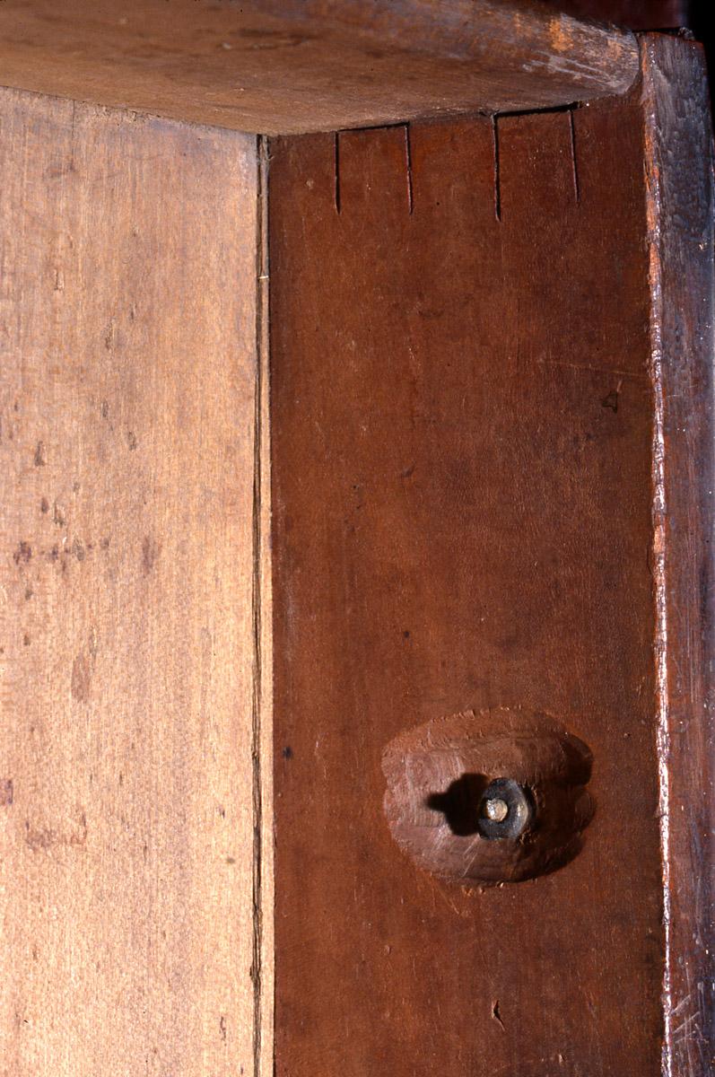 1951.0056 Desk and bookcase (detail 4)