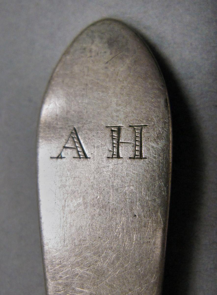 1970.0092 Teaspoon engraving