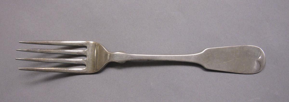 1970.0114 Fork, upper surface