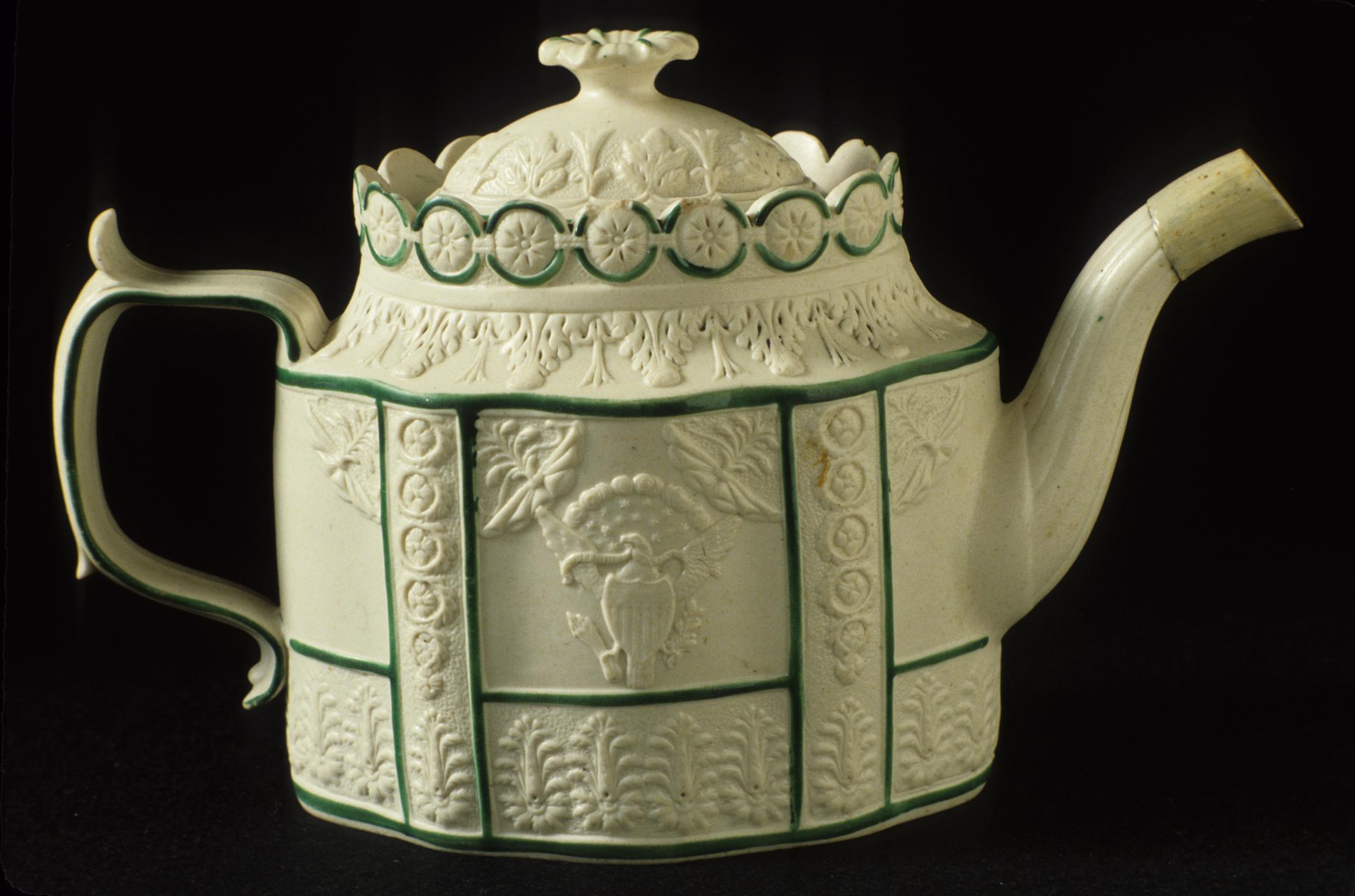 1957.0592 A, B Teapot (View 1)
