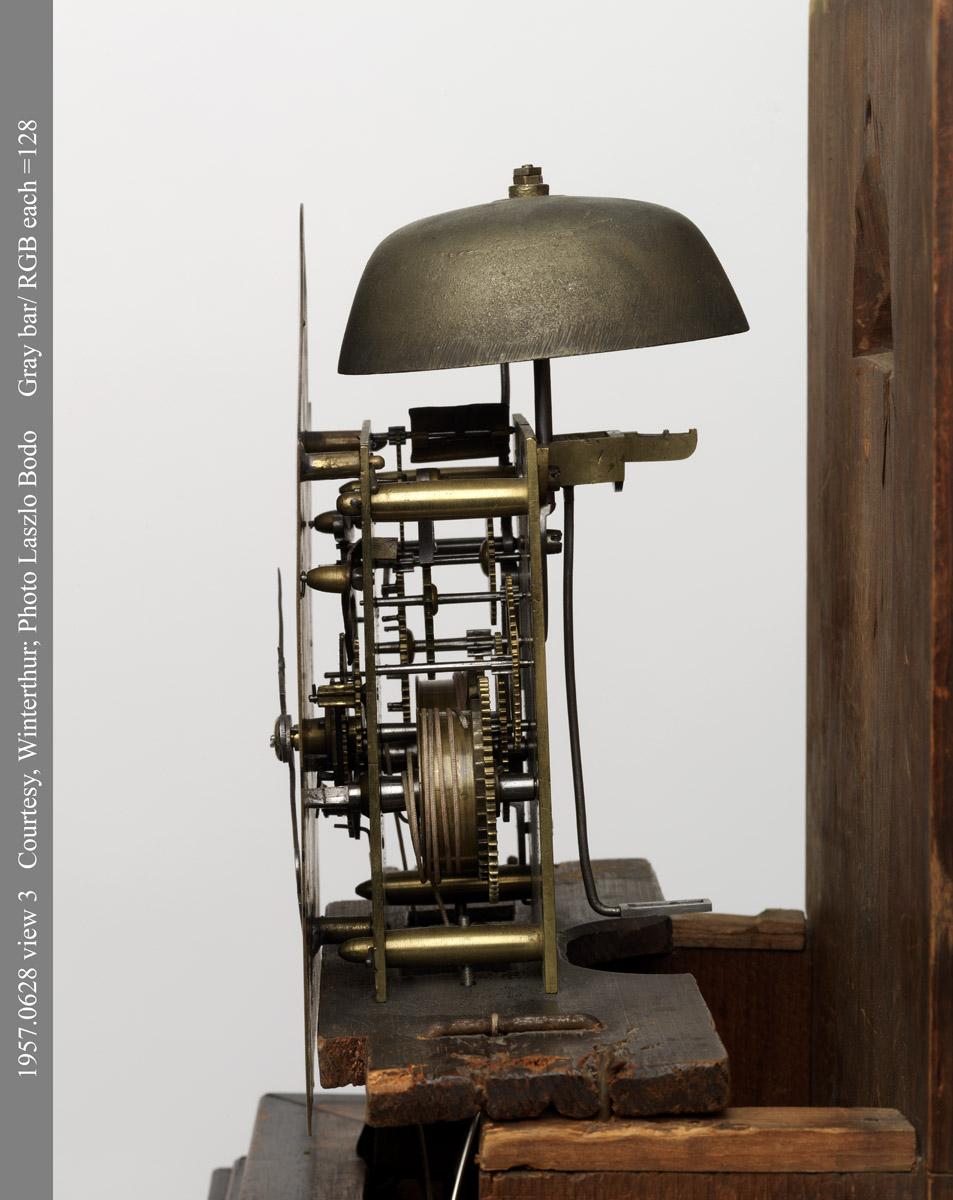 1957.0628 A, B Clock, Shelf clock (view 3)