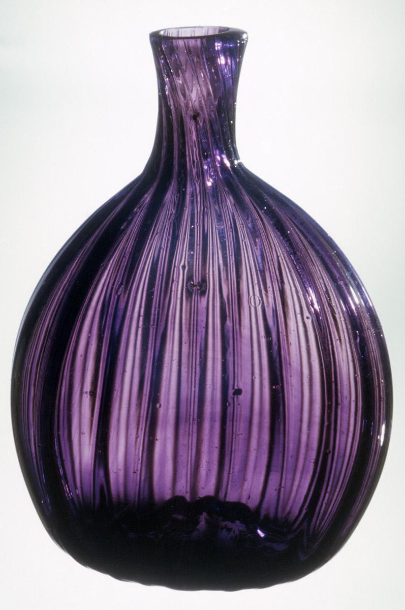 1951.0057 Glass flask (view 2)
