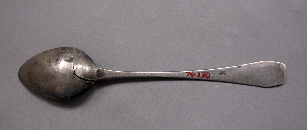 1970.0130 Spoon, underside