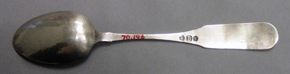1970.0146 Teaspoon underside