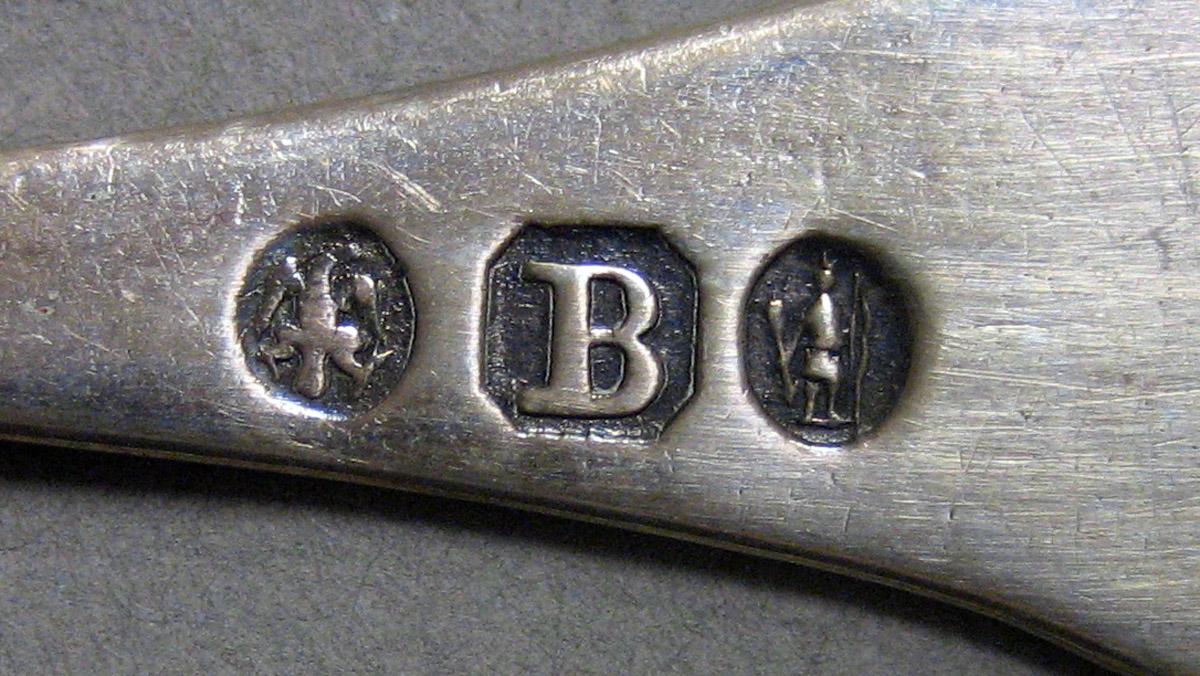 1970.0146 Teaspoon mark