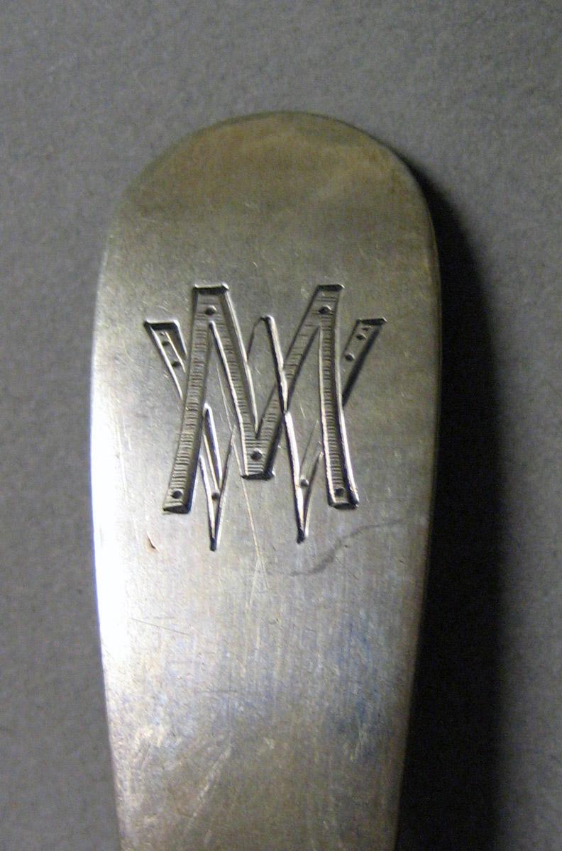1970.0147 Teaspoon engraving