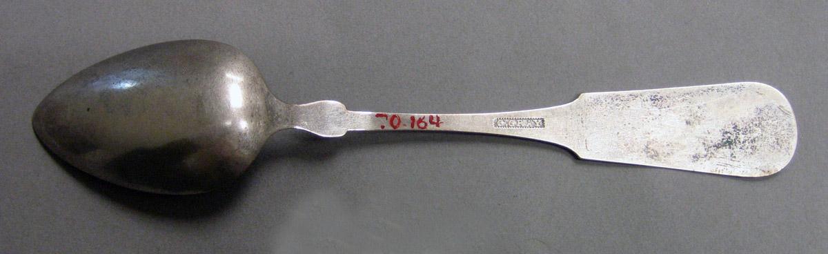 1970.0164 Teaspoon underside