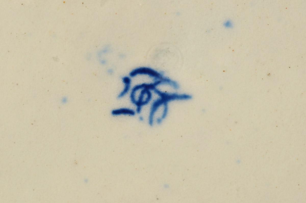 1970.0168 Dish, detail 2