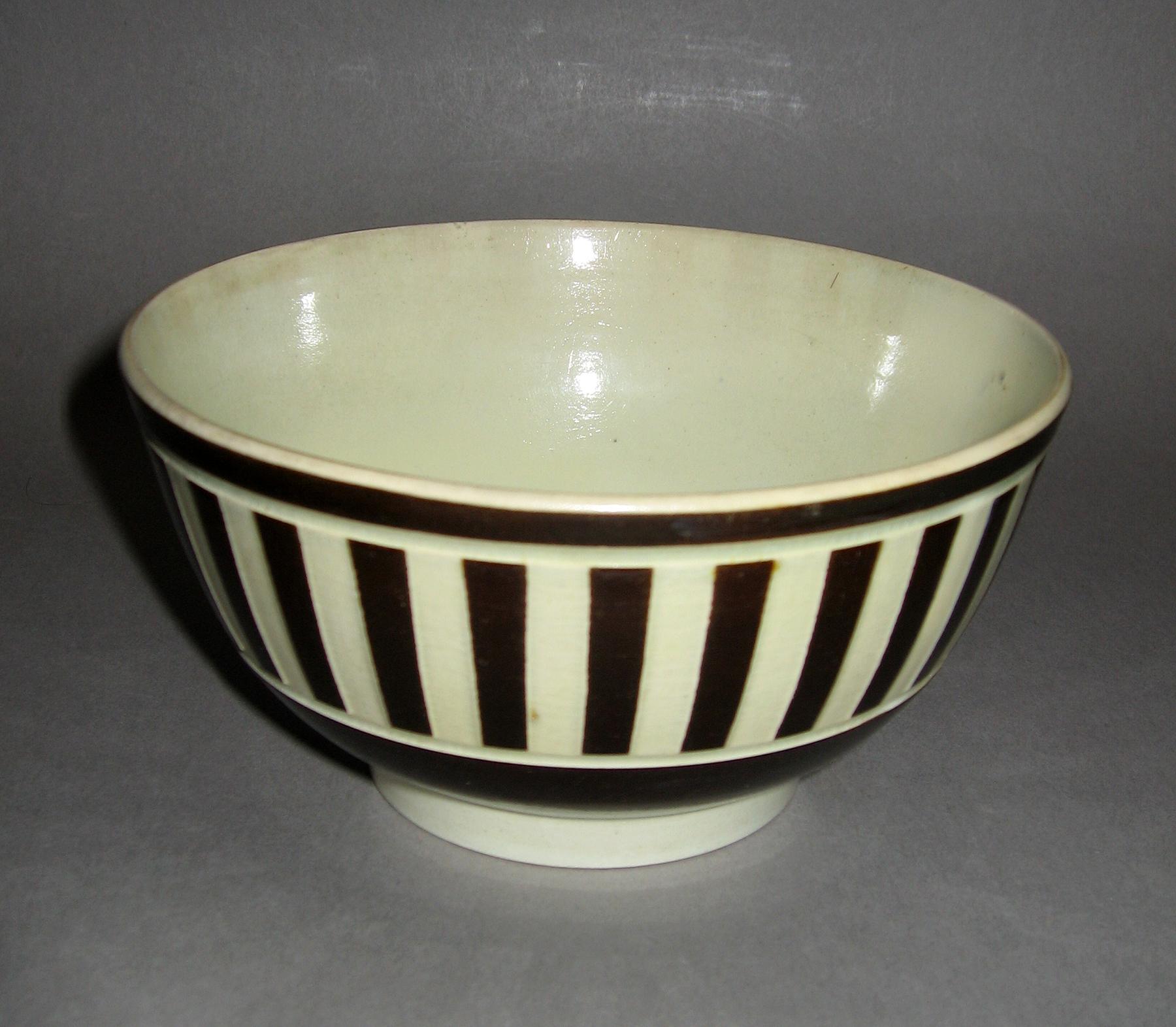 1970.0176 Dippedware engine turned bowl