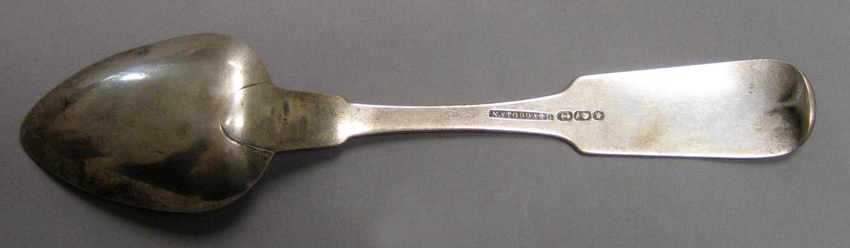 1970.0187 Tablespoon underside