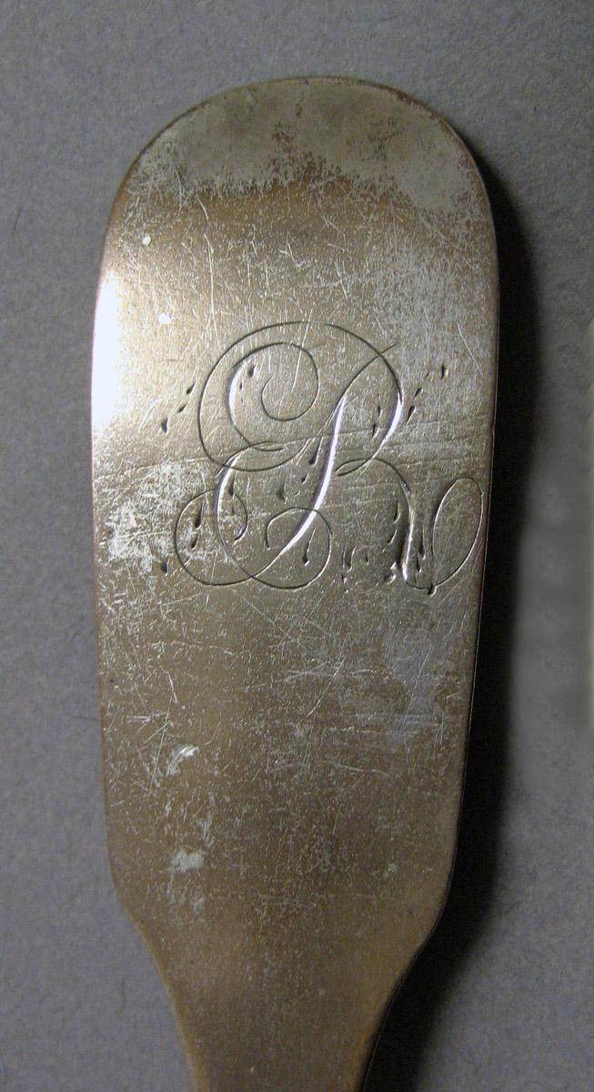 1970.0189 Teaspoon engraving