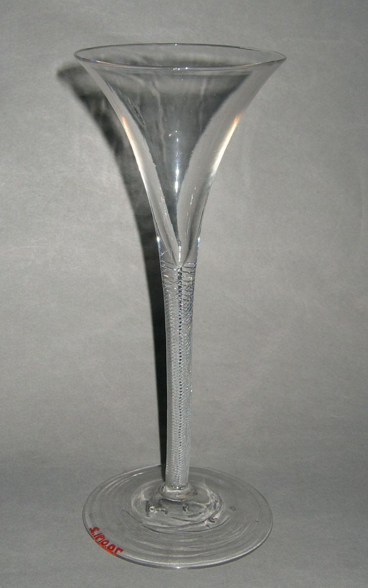 1970.0191.002 Lead glass wine glass
