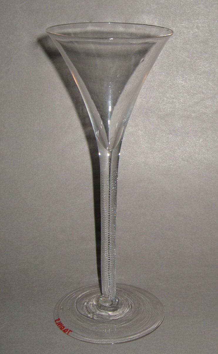 1970.0191.005 Lead glass wine glass