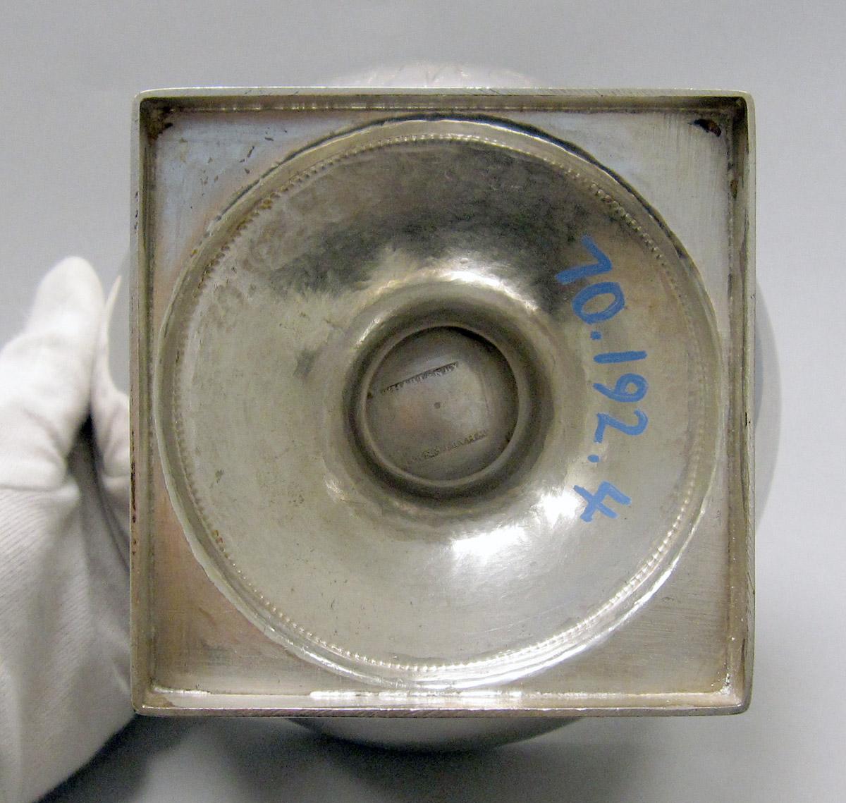 1970.0192.004 Silver Waste Bowl underside