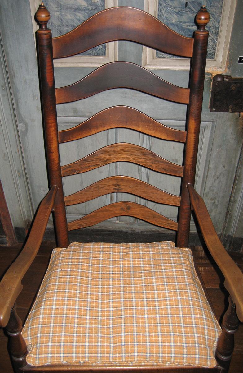 1970.0198 chair with cushion 2009.5004 view 2