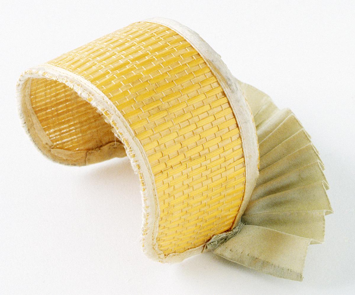 1970.0210 Doll Bonnet
