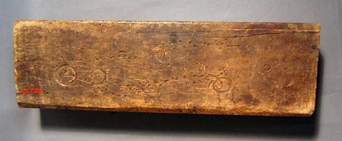 1970.0239 Shaping block, View 3