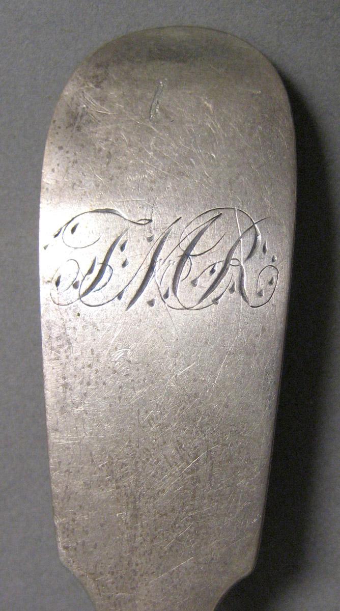 1970.0257 Teaspoon engraving