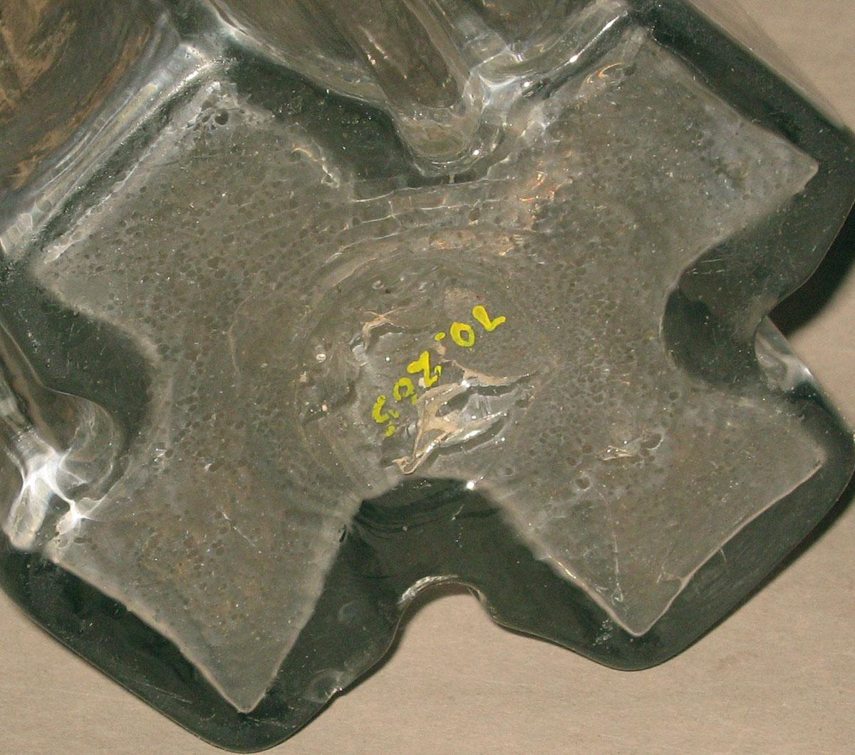 1970.0265 Glass decanter (underside)