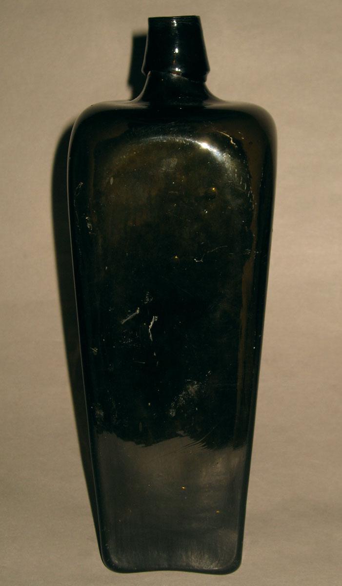 1970.0267 Glass case bottle