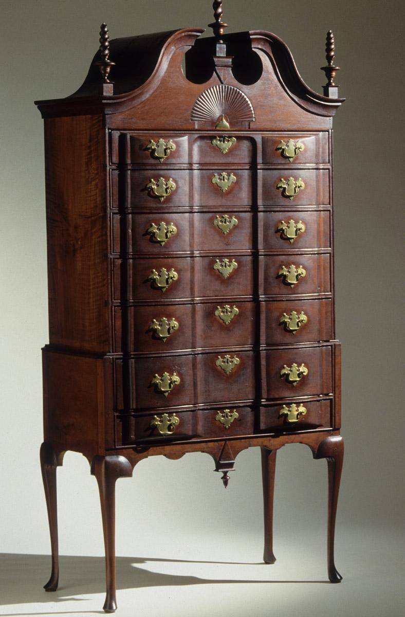 1952.0256 Chest of drawers, view 1
