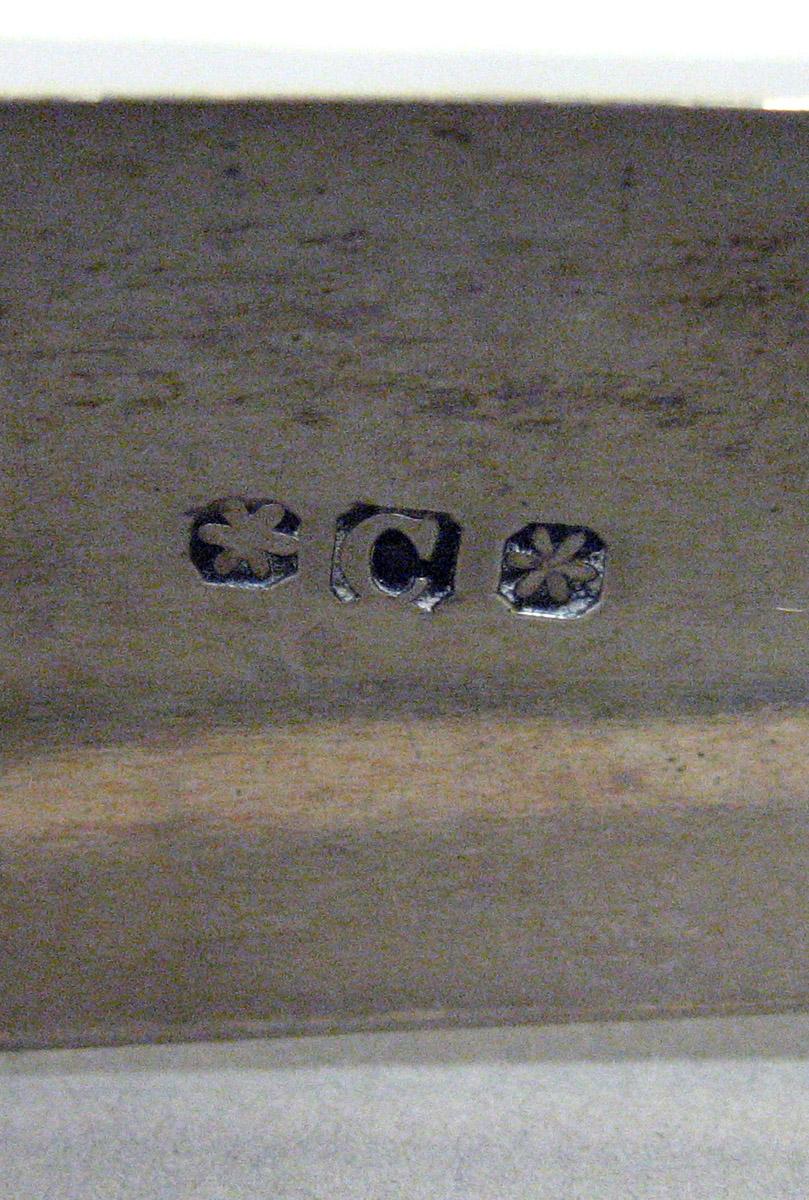 1970.0322 Silver Tongs mark 1