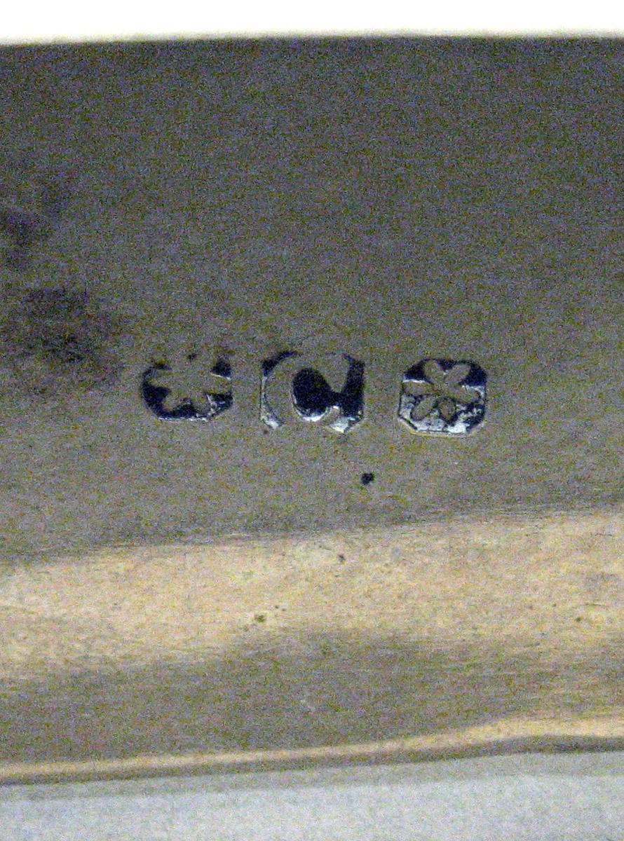 1970.0322 Silver Tongs mark 2