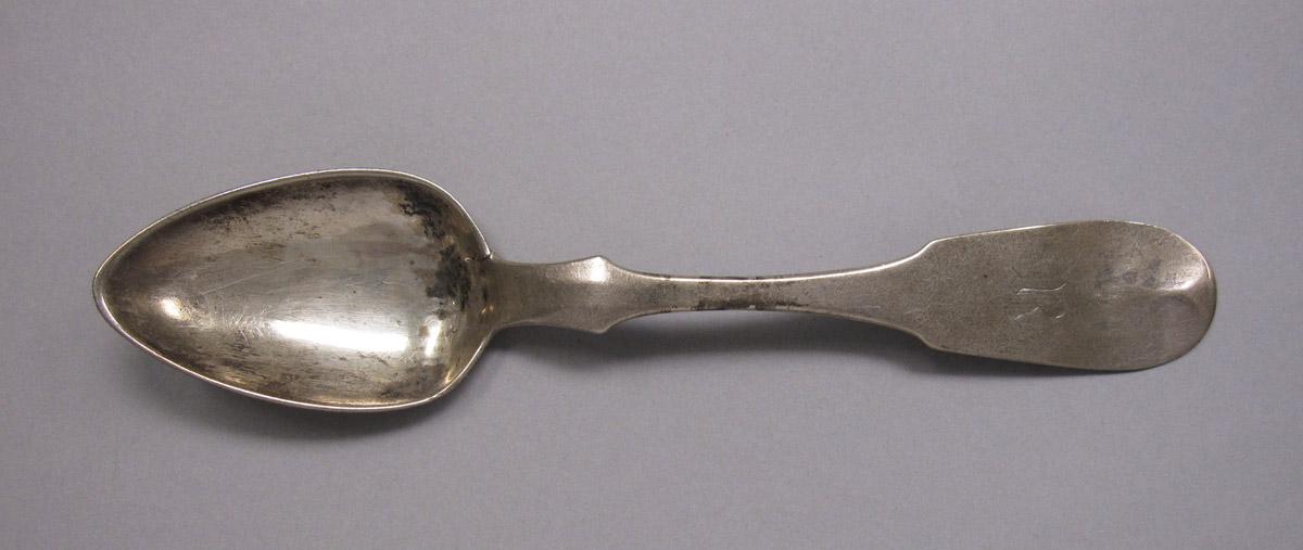 1970.0339 Spoon, upper surface