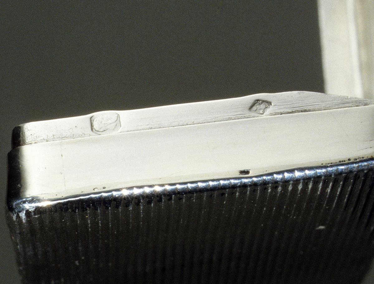 1970.0351 Silver Snuff Box, Mark