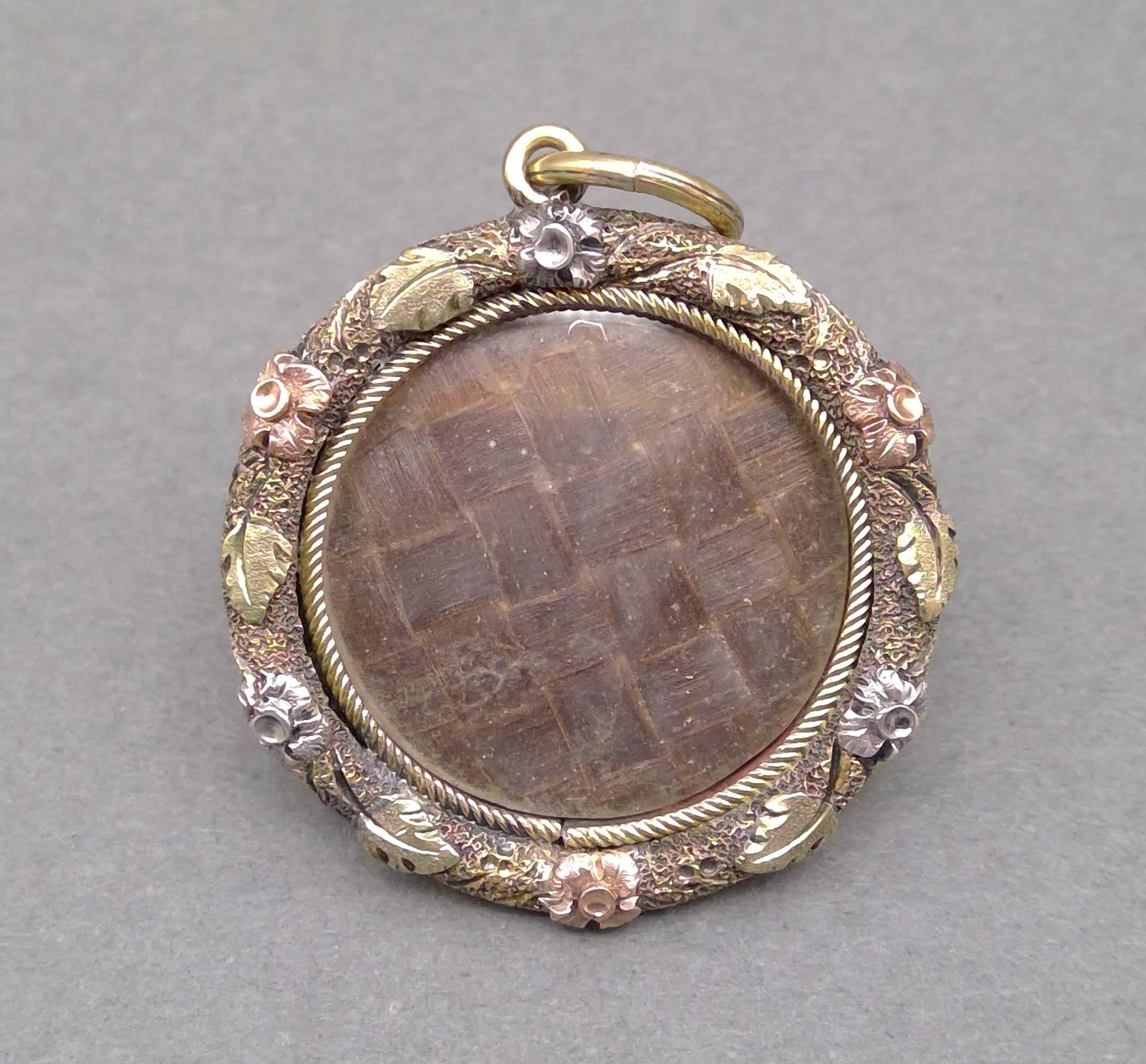 1970.0364 Pendant, Locket, view1