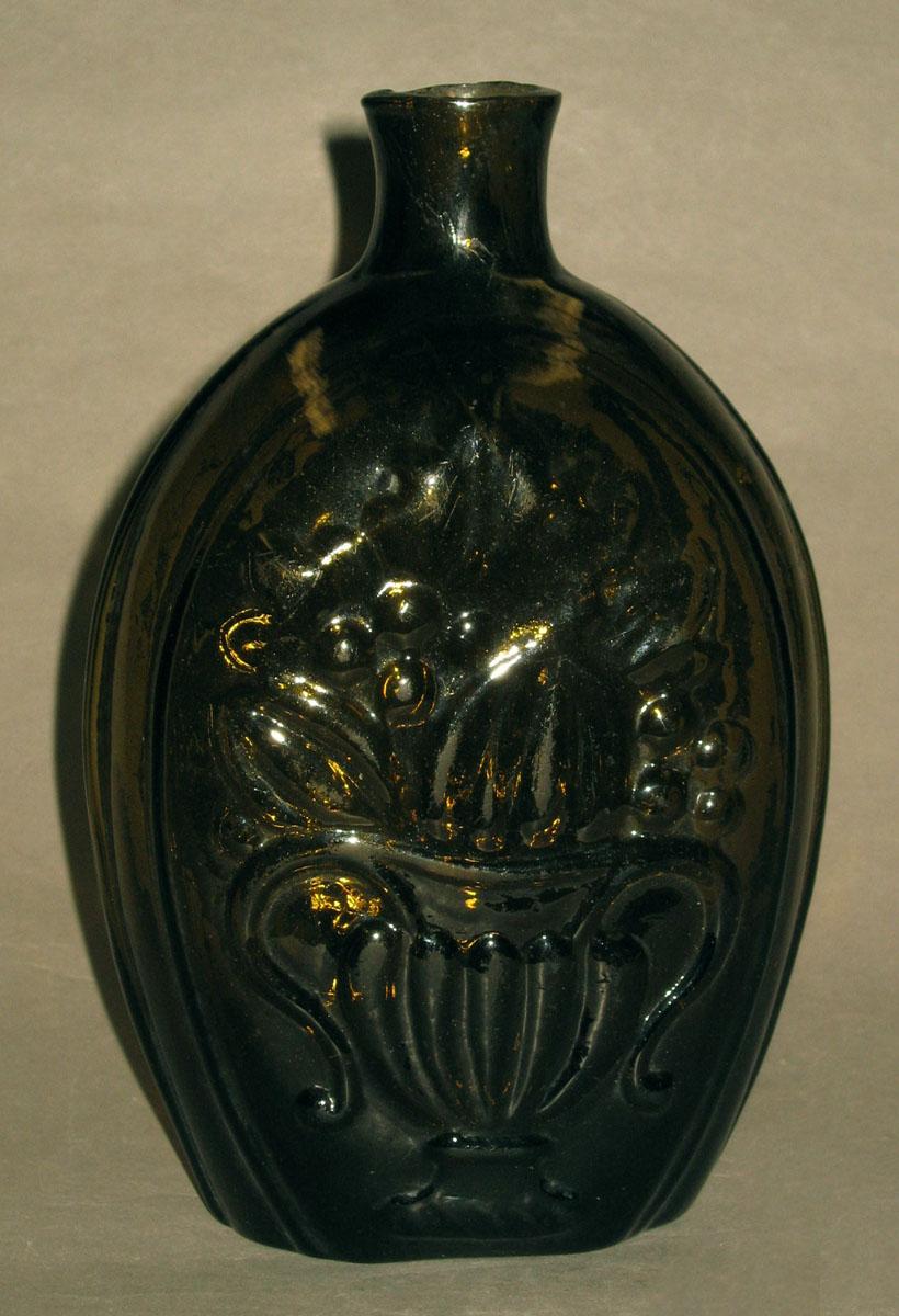 1970.0373.002 Glass flask (reverse)