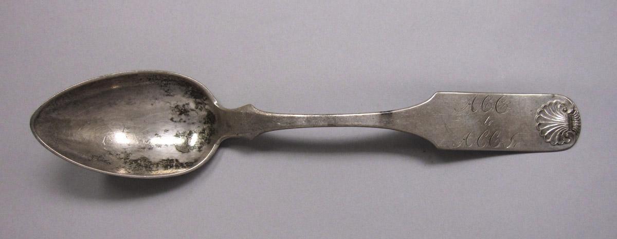 1970.0395 Spoon, upper surface