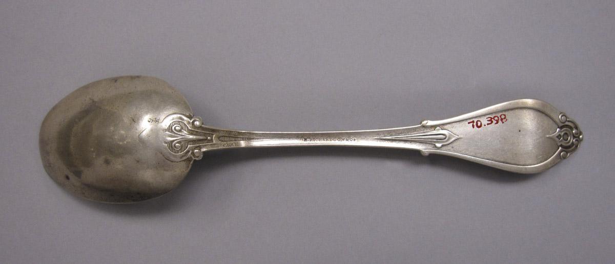 1970.0398 Spoon, underside